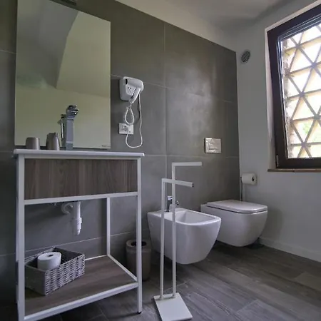 Casale San Pietro *