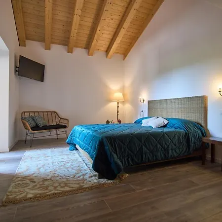 Casale San Pietro *